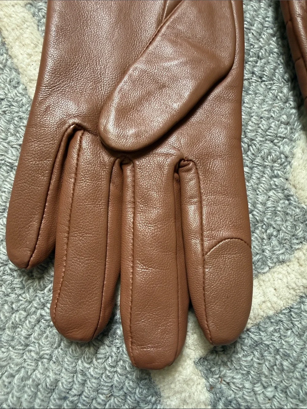 Michael Kors Quilted Leather Tech Gloves Chocolate Brown Size S NWT